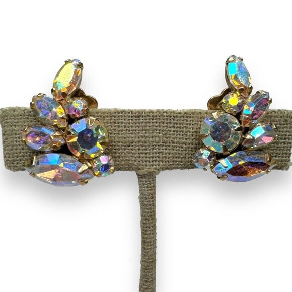 Weiss Aurora Borealis Gold Tone Clip On Earrings Vintage - Picture 1 of 8